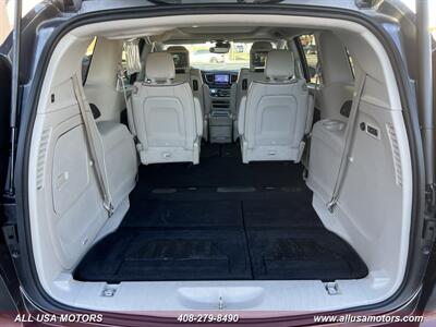 2017 Chrysler Pacifica Limited   - Photo 26 - San Jose, CA 95116