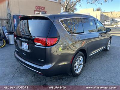 2017 Chrysler Pacifica Limited   - Photo 8 - San Jose, CA 95116