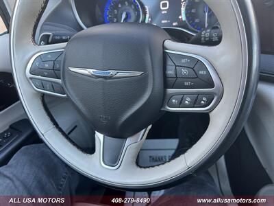 2017 Chrysler Pacifica Limited   - Photo 18 - San Jose, CA 95116