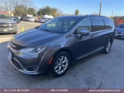 2017 Chrysler Pacifica Limited   - Photo 5 - San Jose, CA 95116