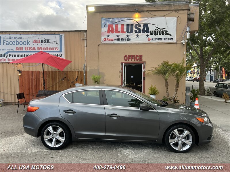 2013 Acura ILX 2.0L w/Tech  