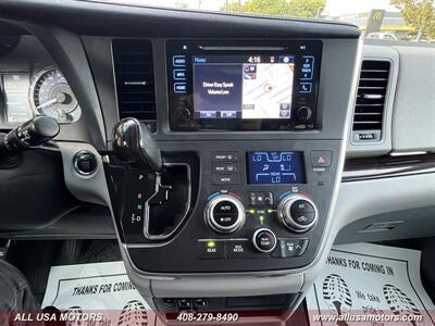 2016 Toyota Sienna XLE 8-Passenger   - Photo 34 - San Jose, CA 95116