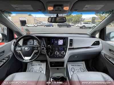 2016 Toyota Sienna XLE 8-Passenger   - Photo 31 - San Jose, CA 95116