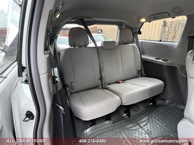2016 Toyota Sienna XLE 8-Passenger   - Photo 26 - San Jose, CA 95116
