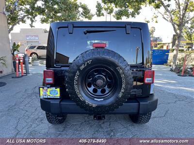 2012 Jeep Wrangler Unlimited Rubicon   - Photo 8 - San Jose, CA 95116