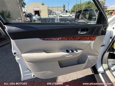 2012 Subaru Outback 2.5i Limited   - Photo 17 - San Jose, CA 95116