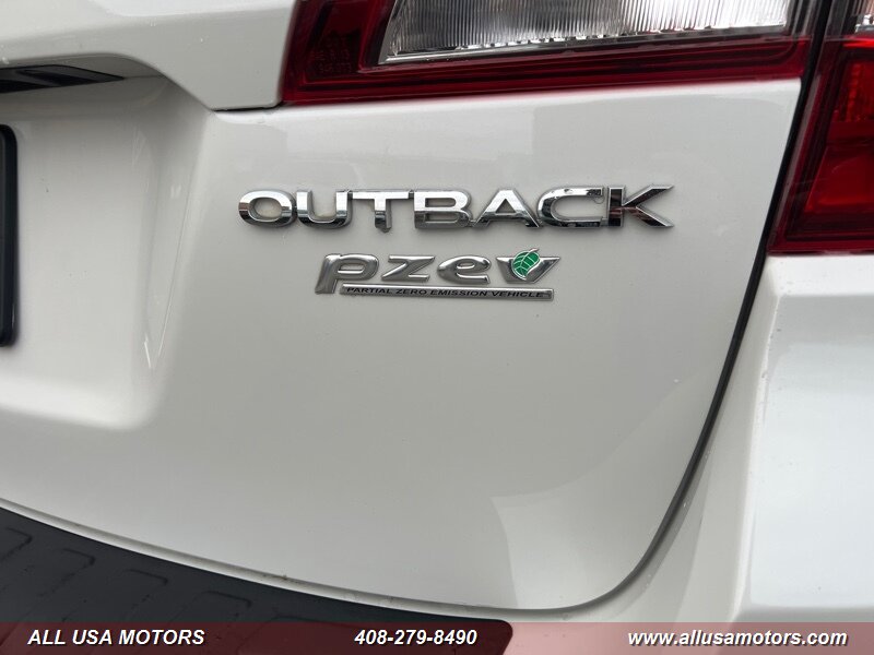 2017 Subaru Outback Limited photo 12