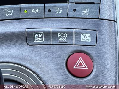 2015 Toyota Prius Three   - Photo 38 - San Jose, CA 95116
