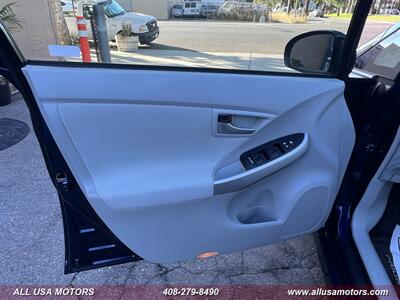 2015 Toyota Prius Three   - Photo 13 - San Jose, CA 95116