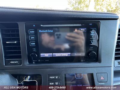 2017 Toyota Sienna SE Premium 8-Passenger   - Photo 48 - San Jose, CA 95116