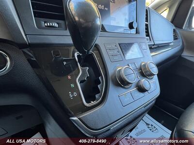 2017 Toyota Sienna SE Premium 8-Passenger   - Photo 51 - San Jose, CA 95116