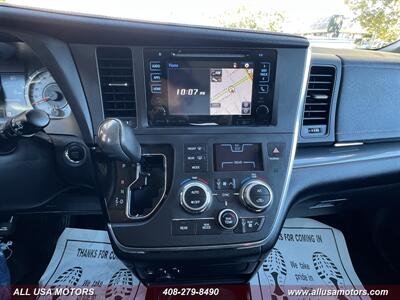 2017 Toyota Sienna SE Premium 8-Passenger   - Photo 42 - San Jose, CA 95116