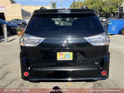2017 Toyota Sienna SE Premium 8-Passenger   - Photo 8 - San Jose, CA 95116