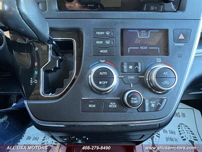 2017 Toyota Sienna SE Premium 8-Passenger   - Photo 49 - San Jose, CA 95116