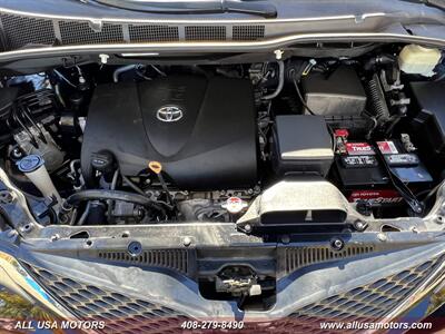 2017 Toyota Sienna SE Premium 8-Passenger   - Photo 15 - San Jose, CA 95116