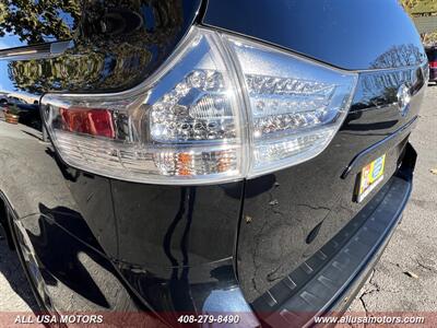 2017 Toyota Sienna SE Premium 8-Passenger   - Photo 10 - San Jose, CA 95116