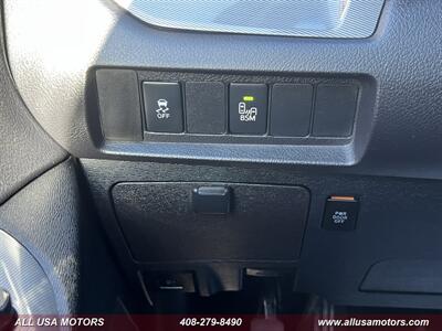 2017 Toyota Sienna SE Premium 8-Passenger   - Photo 58 - San Jose, CA 95116