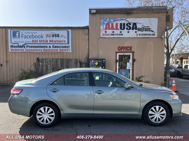 2011 Toyota Camry LE