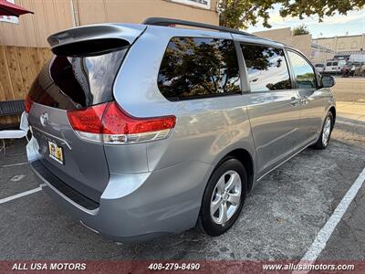 2014 Toyota Sienna LE 8-Passenger - Photo 9 - San Jose, CA 95116