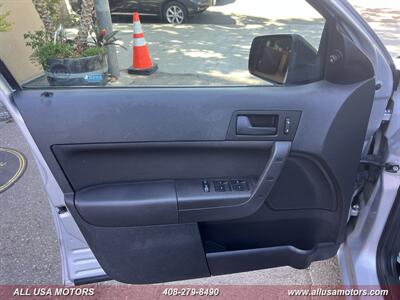 2010 Ford Focus SE - Photo 14 - San Jose, CA 95116