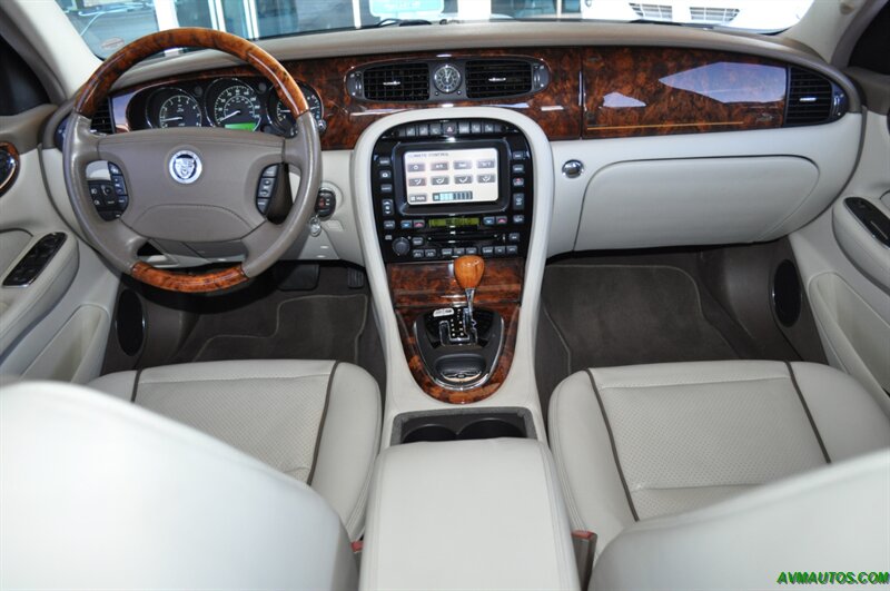 2008 Jaguar XJ8 Vanden Plas   - Photo 3 - Scottsdale, AZ 85260