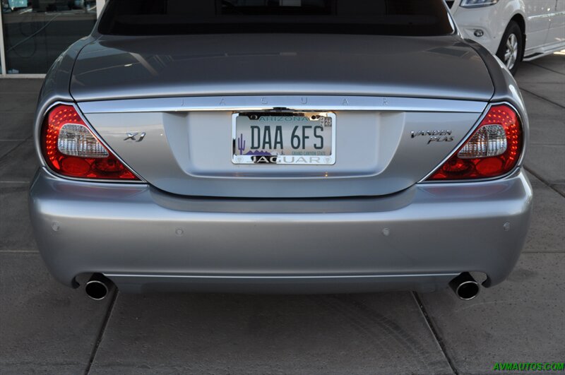 2008 Jaguar XJ8 Vanden Plas   - Photo 14 - Scottsdale, AZ 85260