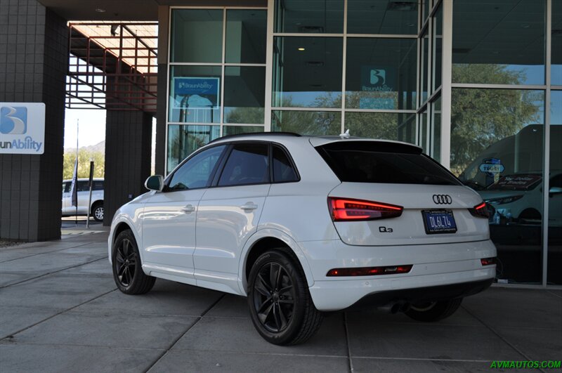 2017 Audi Q3 2.0T Premium   - Photo 9 - Scottsdale, AZ 85260