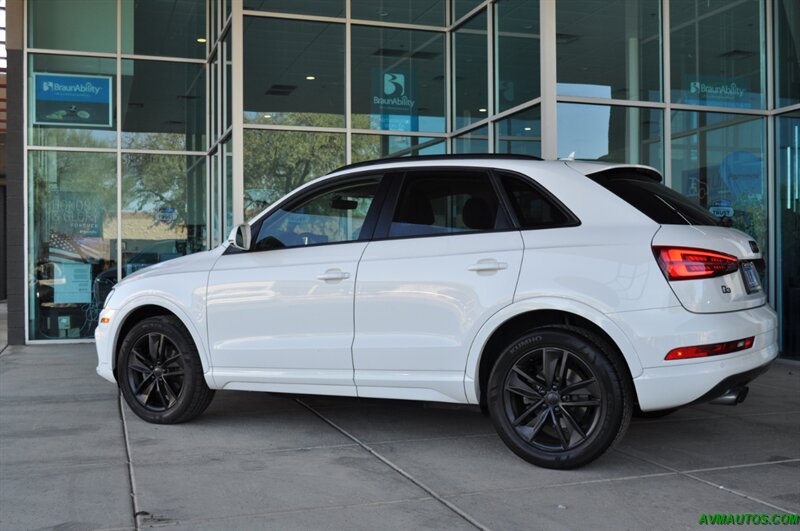 2017 Audi Q3 2.0T Premium   - Photo 11 - Scottsdale, AZ 85260