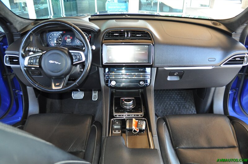 2019 Jaguar F-Pace S   - Photo 21 - Scottsdale, AZ 85260