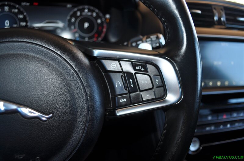 2019 Jaguar F-Pace S   - Photo 31 - Scottsdale, AZ 85260