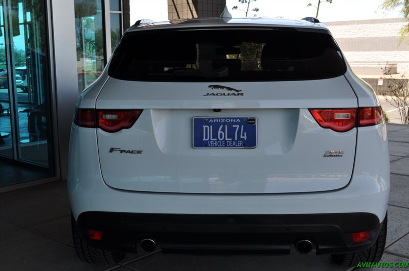2017 Jaguar F-PACE 35t Prestige - Photo 13 - Scottsdale, AZ 85260