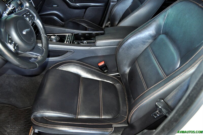 2017 Jaguar F-PACE 35t Prestige - Photo 20 - Scottsdale, AZ 85260