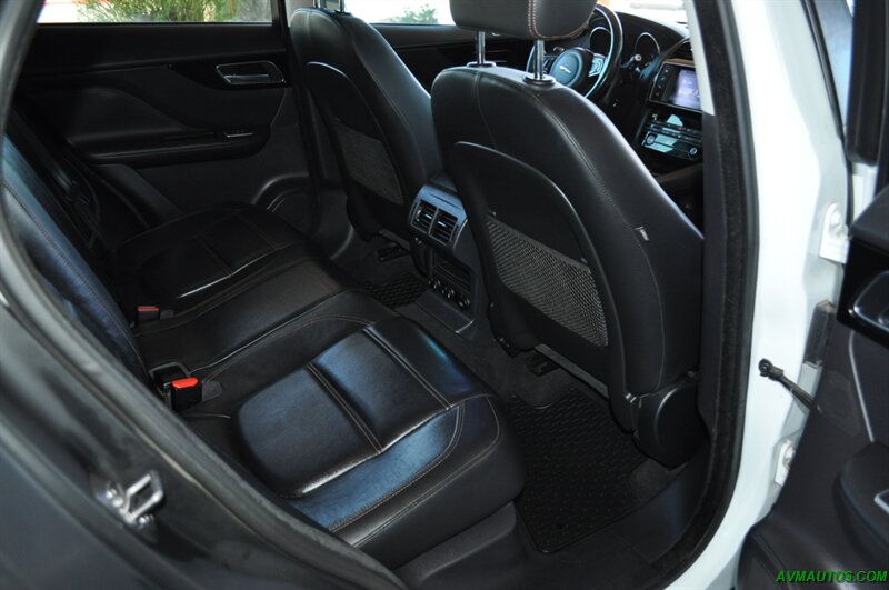 2017 Jaguar F-PACE 35t Prestige - Photo 23 - Scottsdale, AZ 85260