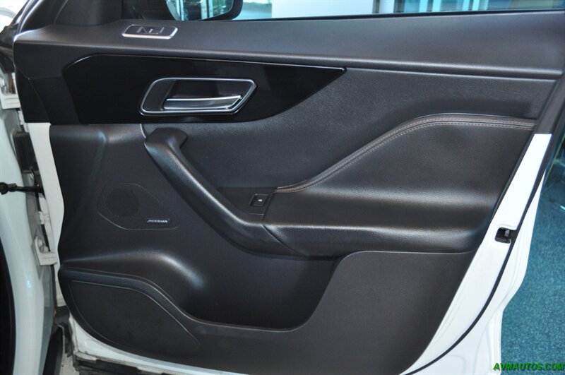 2017 Jaguar F-PACE 35t Prestige - Photo 28 - Scottsdale, AZ 85260