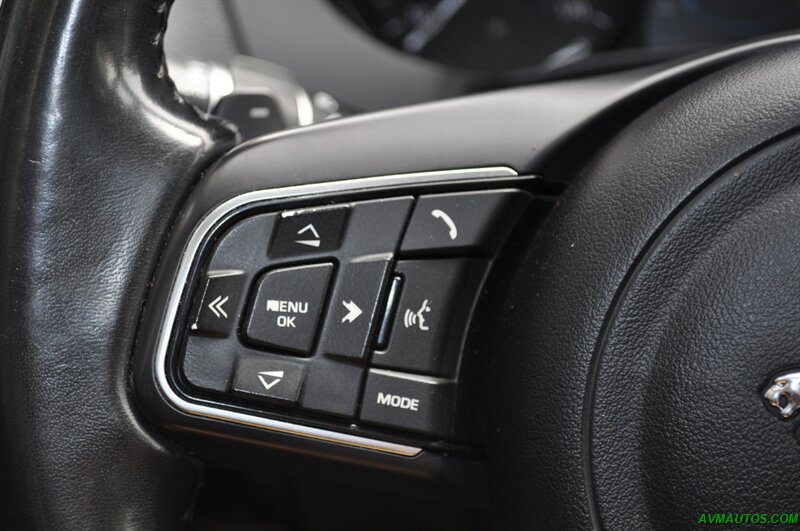 2018 Jaguar F-PACE 25t Premium   - Photo 33 - Scottsdale, AZ 85260