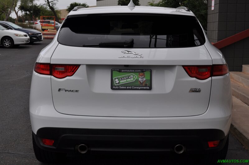 2018 Jaguar F-PACE 25t Premium   - Photo 9 - Scottsdale, AZ 85260