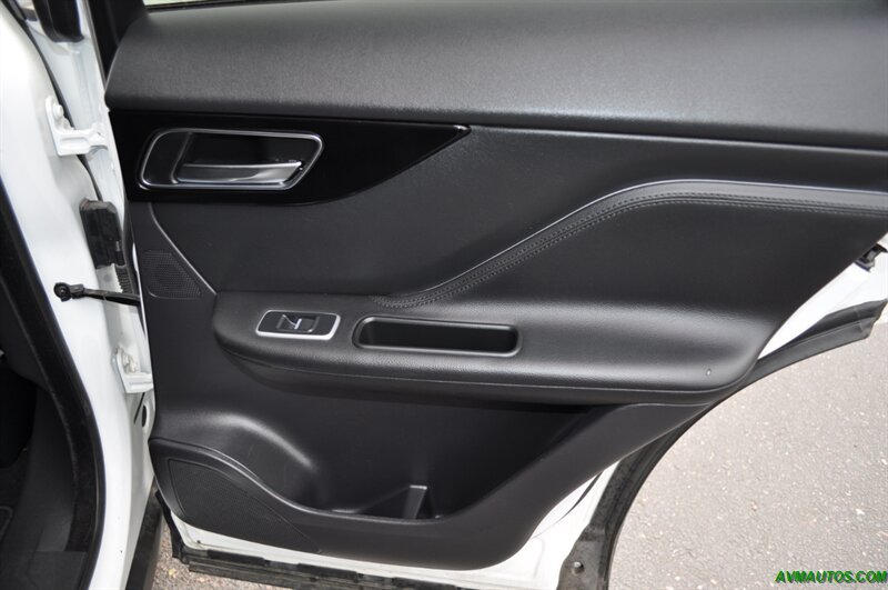2018 Jaguar F-PACE 25t Premium   - Photo 24 - Scottsdale, AZ 85260