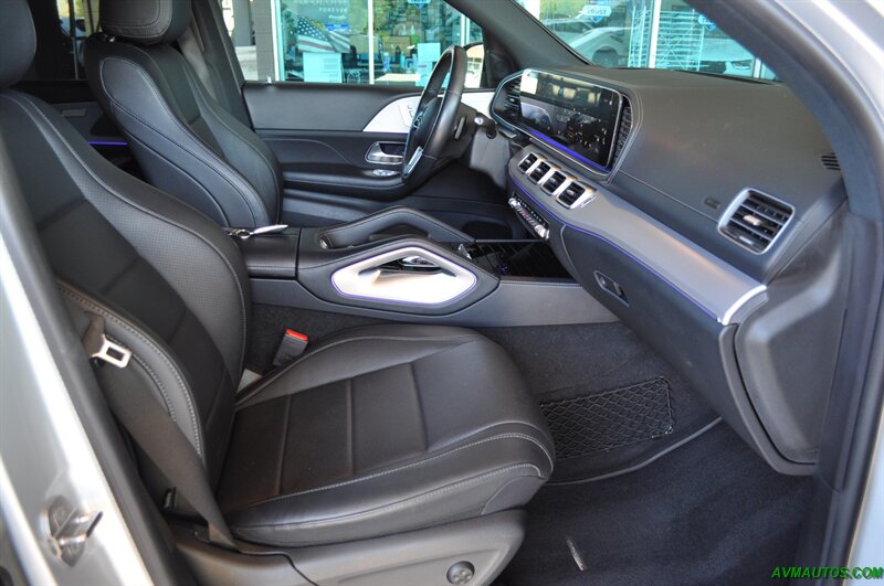 2020 Mercedes Benz GLS 450 photo 24