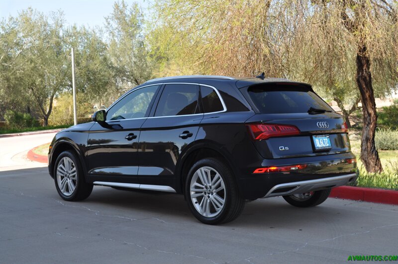 2018 Audi Q5 2.0T quattro Premium Plus   - Photo 10 - Scottsdale, AZ 85260