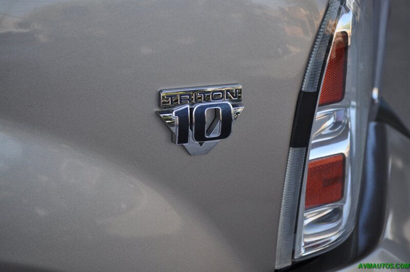 2005 Ford F-250 Super Duty XLT 4dr SuperCab XLT - Photo 11 - Scottsdale, AZ 85260