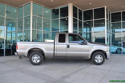 2005 Ford F-250 Super Duty XLT 4dr SuperCab  XLT Truck