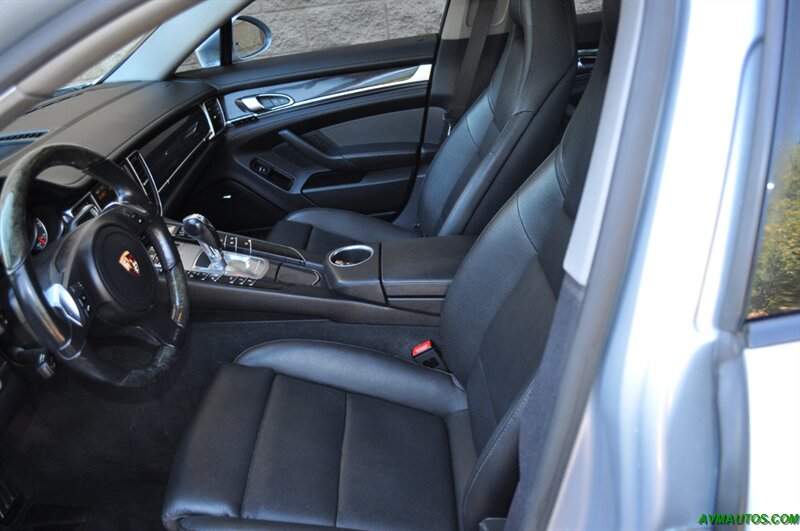 2014 Porsche Panamera 4   - Photo 17 - Scottsdale, AZ 85260