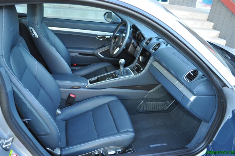 2024 Porsche 718  Cayman - Photo 3 - Scottsdale, AZ 85260