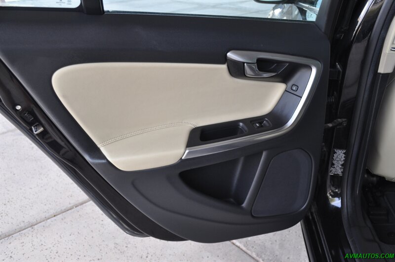 2017 Volvo S60 T5 Dynamic   - Photo 22 - Scottsdale, AZ 85260
