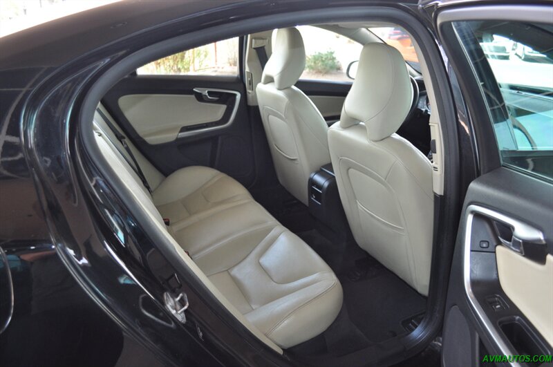 2017 Volvo S60 T5 Dynamic   - Photo 19 - Scottsdale, AZ 85260