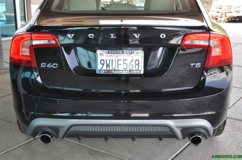 2017 Volvo S60 T5 Dynamic   - Photo 9 - Scottsdale, AZ 85260