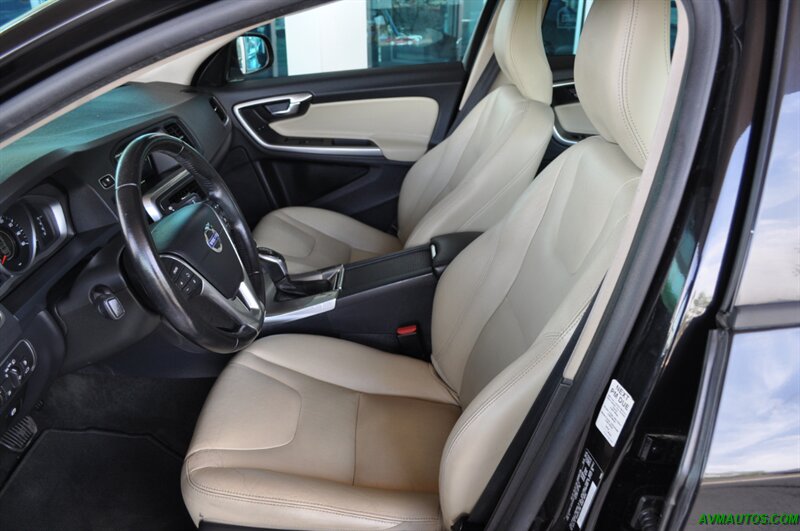 2017 Volvo S60 T5 Dynamic   - Photo 15 - Scottsdale, AZ 85260
