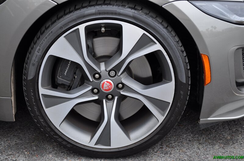 2023 Jaguar F-Type P450 R-Dynamic  Convertible - Photo 18 - Scottsdale, AZ 85260