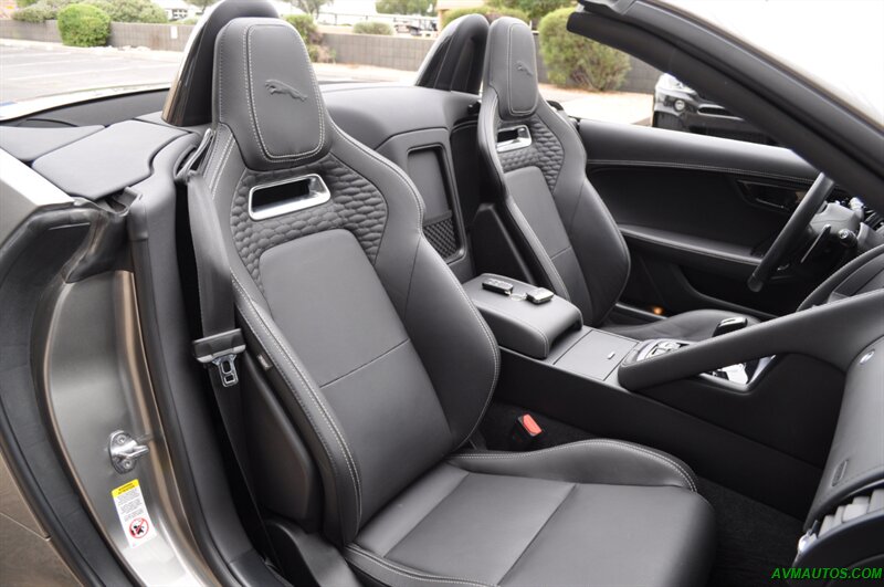 2023 Jaguar F-Type P450 R-Dynamic  Convertible - Photo 28 - Scottsdale, AZ 85260