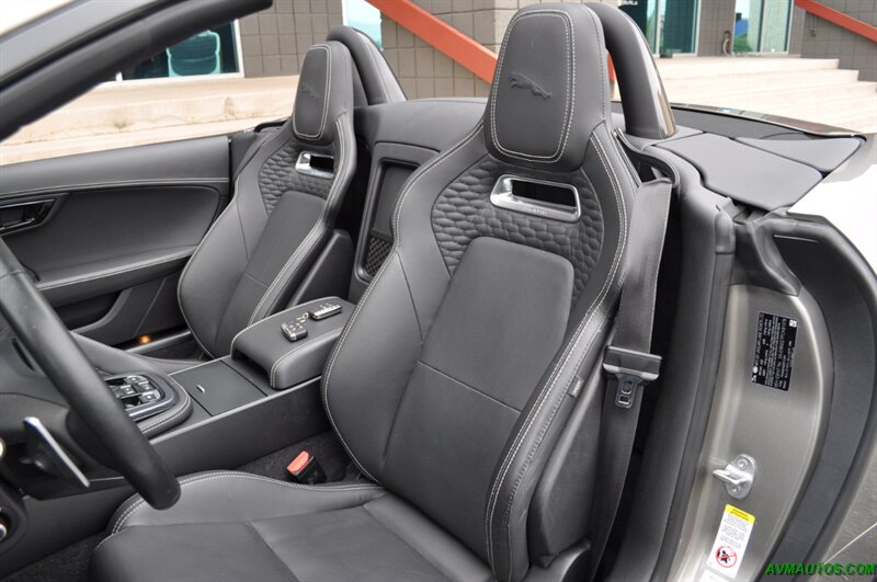 2023 Jaguar F-Type P450 R-Dynamic  Convertible - Photo 26 - Scottsdale, AZ 85260